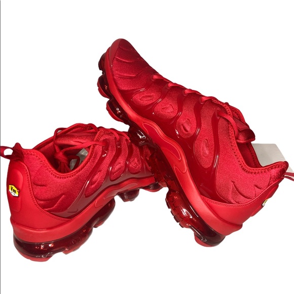 Nike Mens Vapormax Plus Triple Red Size 14 - Picture 6 of 9